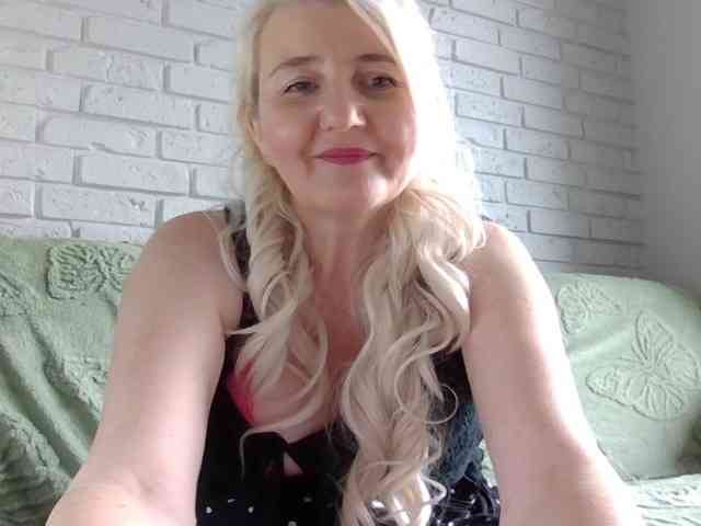 Mellica Live Webcam on BongaCams