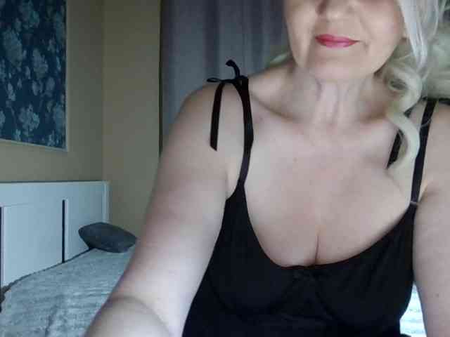 Mellica Live Webcam on BongaCams