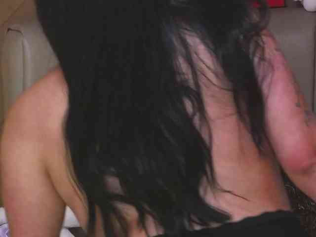 EllieMartini webcam