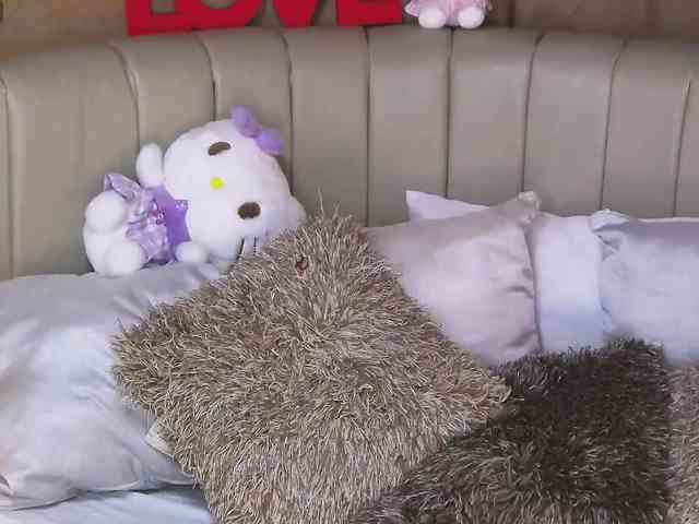 EllieMartini webcam