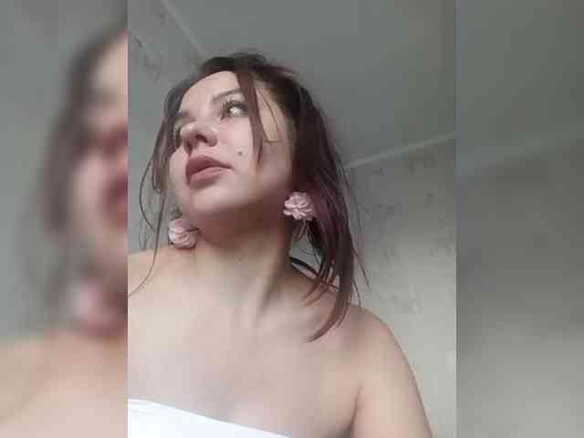 CherryLady-1 Live Webcam on BongaCams