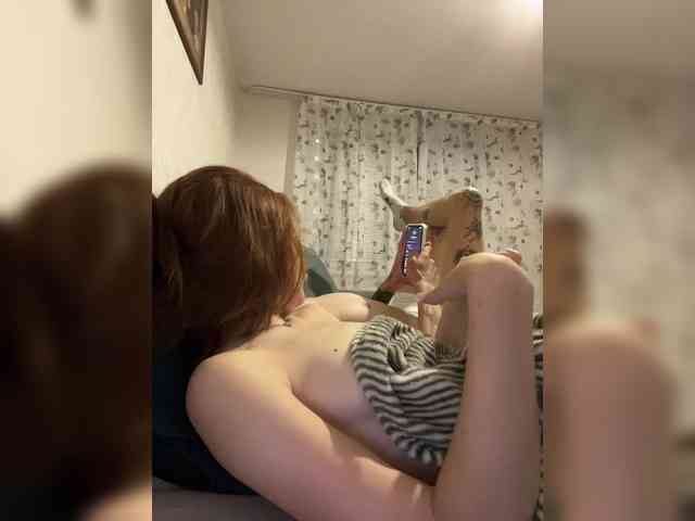 FoxBaby691 webcam