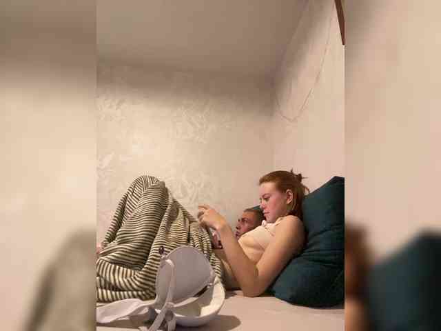 FoxBaby691 webcam