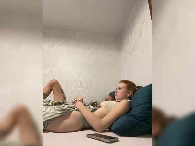 FoxBaby691 webcam