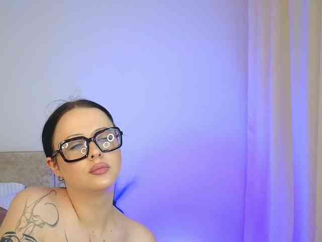 LisaMiller webcam