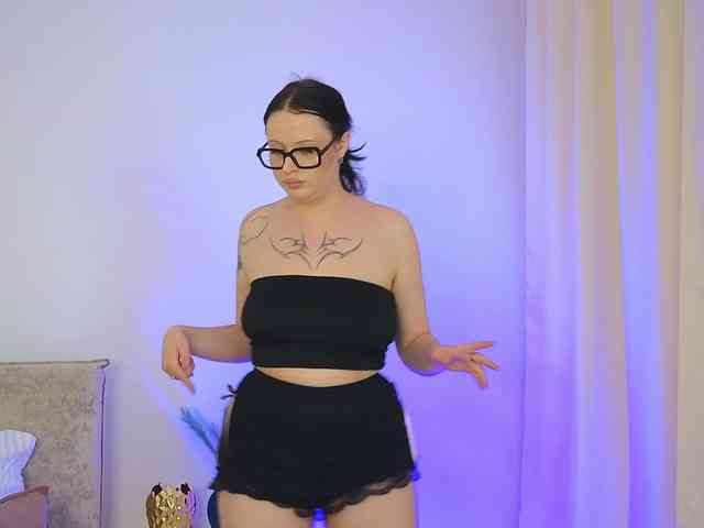LisaMiller webcam