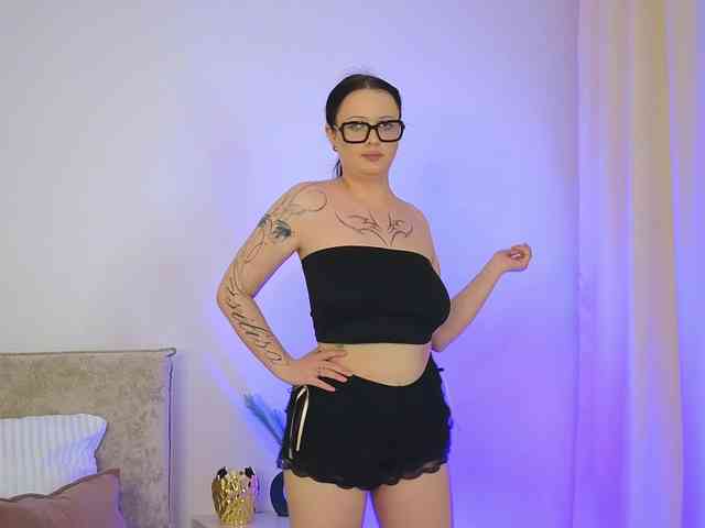 LisaMiller webcam