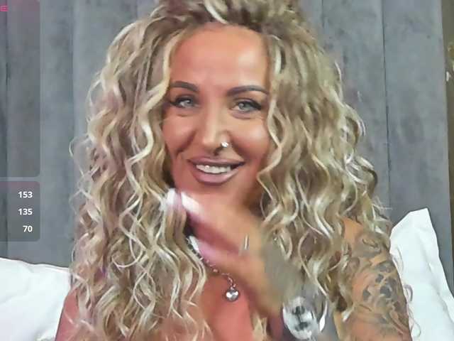 SierraQuinn's BongaCams show and profile