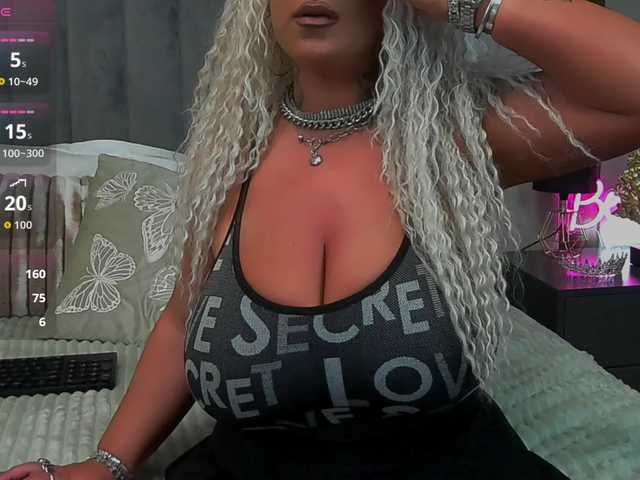 SierraQuinn's BongaCams show and profile