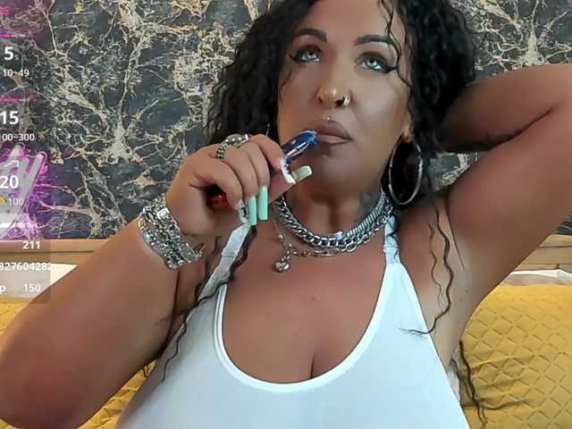 SierraQuinn's BongaCams show and profile