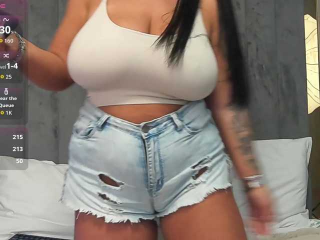 SierraQuinn's BongaCams show and profile