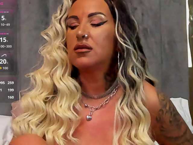 SierraQuinn's BongaCams show and profile