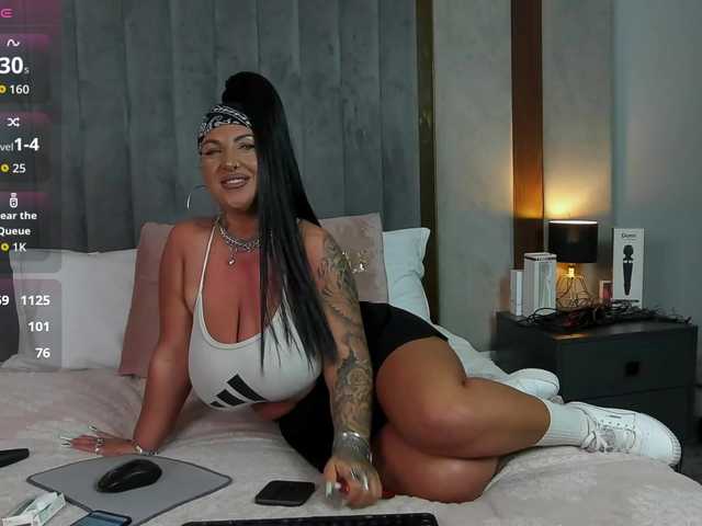 SierraQuinn's BongaCams show and profile