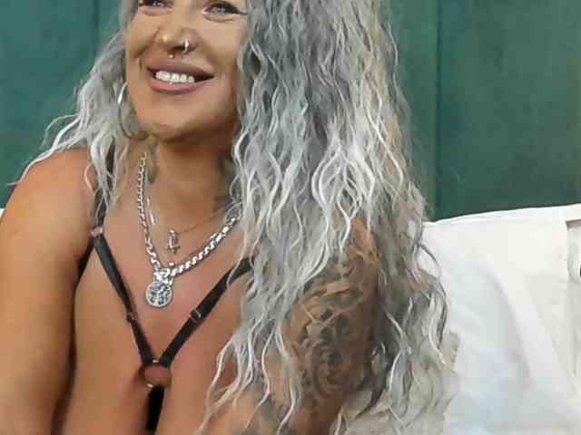 free voyeur cam SierraQuinn