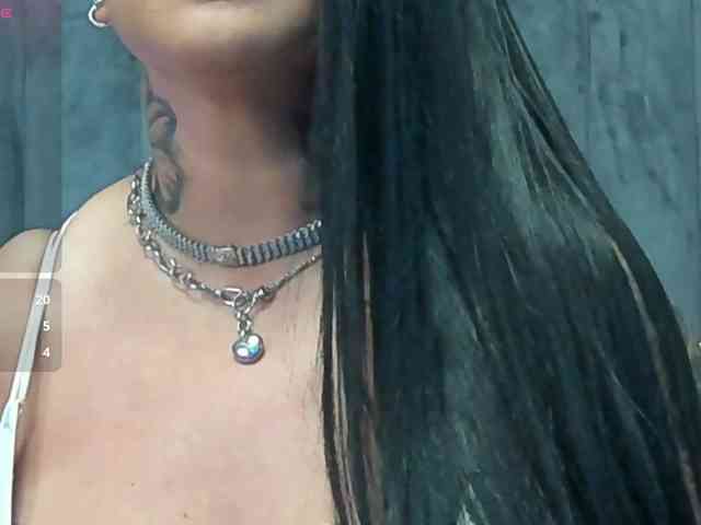 SierraQuinn Live Webcam on BongaCams