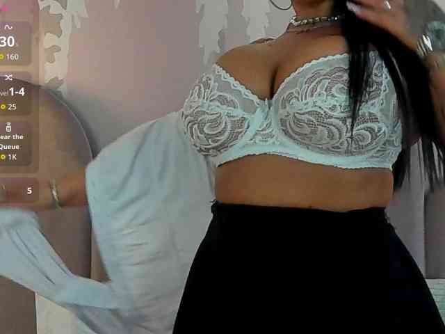 SierraQuinn webcam