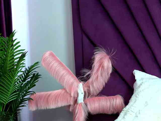 AshleyLux webcam