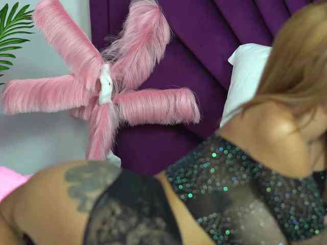 nude amateur webcam AshleyLux