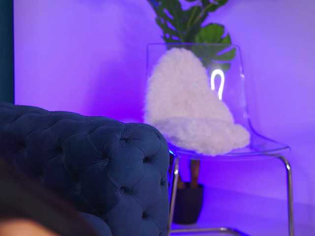 NinnaVoss's BongaCams show and profile