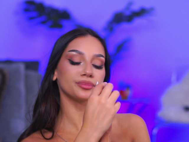 NinnaVoss's BongaCams show and profile