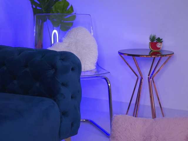 NinnaVoss's BongaCams show and profile