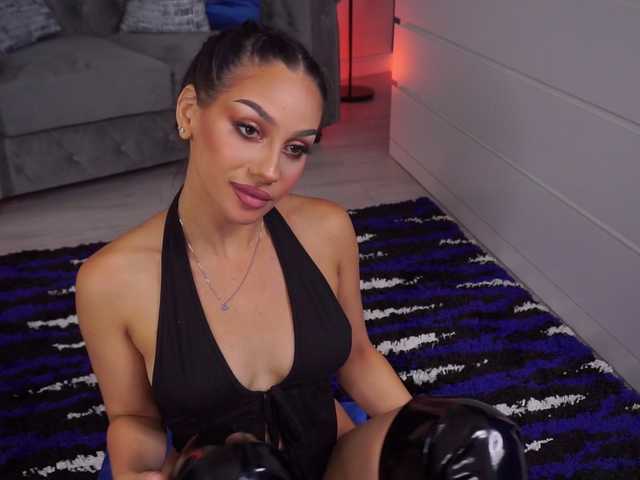  NinnaVoss chat room