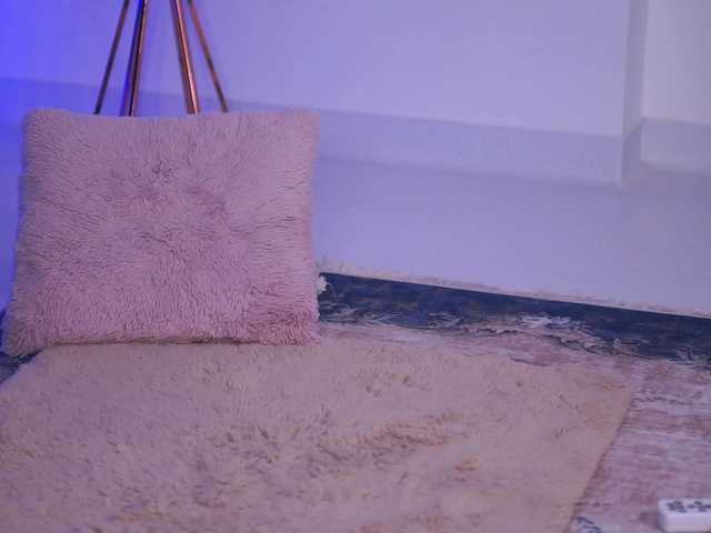 NinnaVoss's BongaCams show and profile