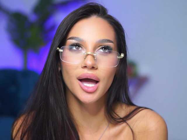 NinnaVoss's BongaCams show and profile