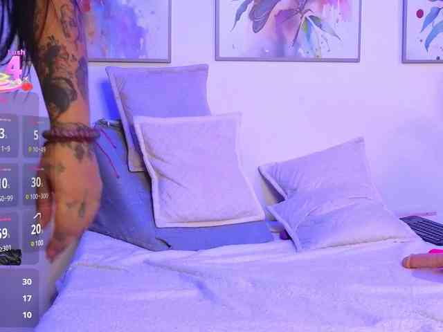 GoddessMia webcam