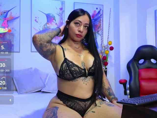 GoddessMia webcam