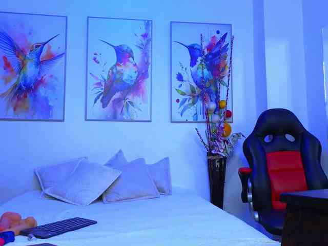 GoddessMia webcam