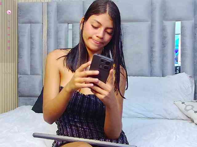 nude webcam chatroom Breedmedaddy