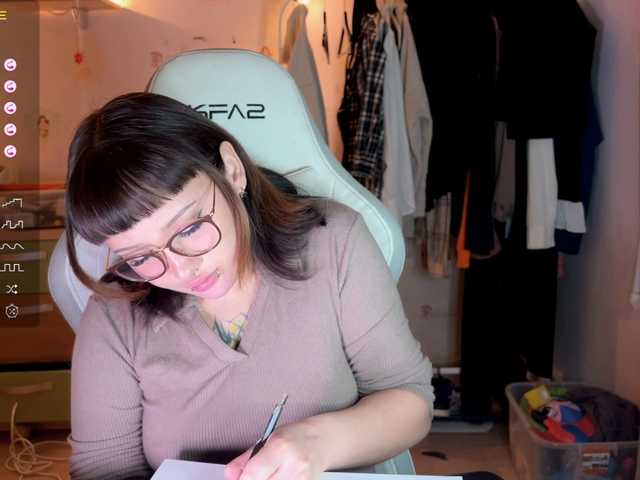  littlewetgirl chat room