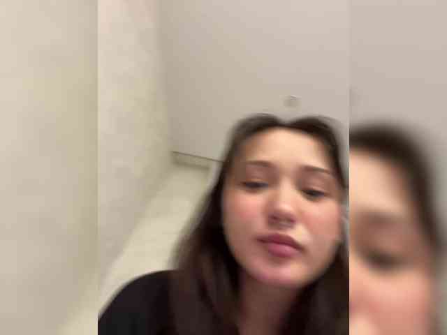 littlewetgirl webcam