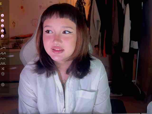 littlewetgirl webcam