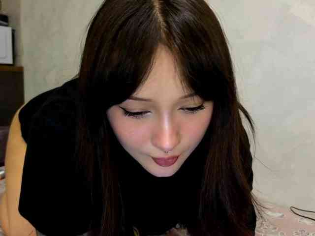 littlewetgirl webcam