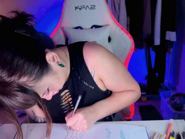 littlewetgirl webcam