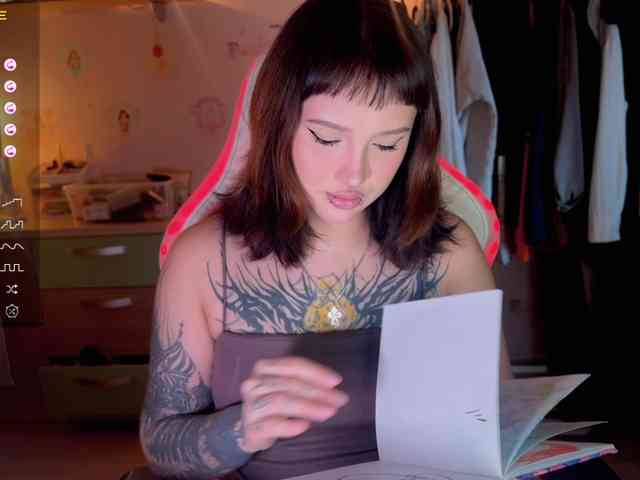 littlewetgirl webcam