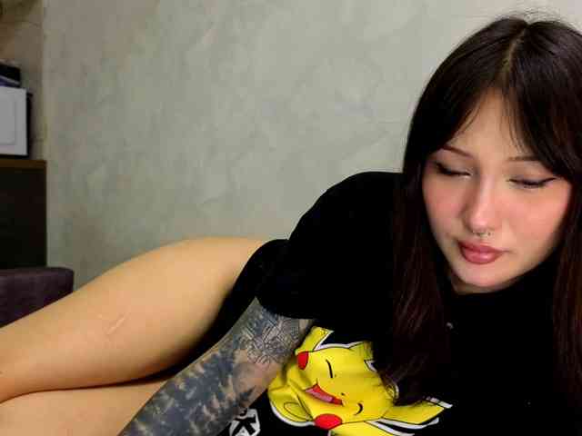 littlewetgirl webcam