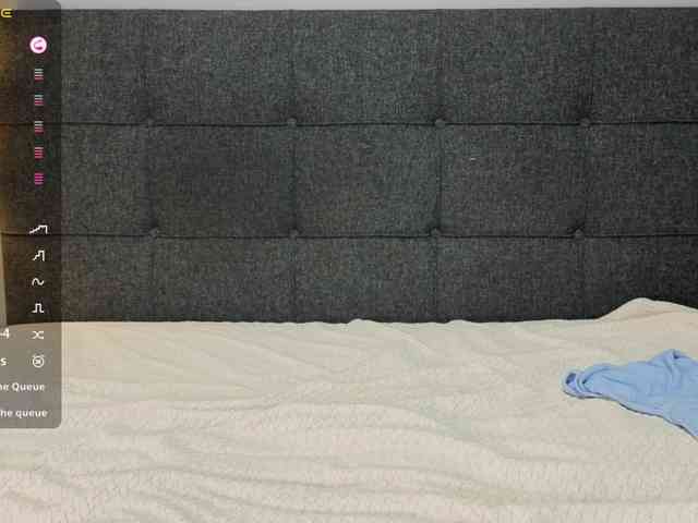 littlewetgirl webcam