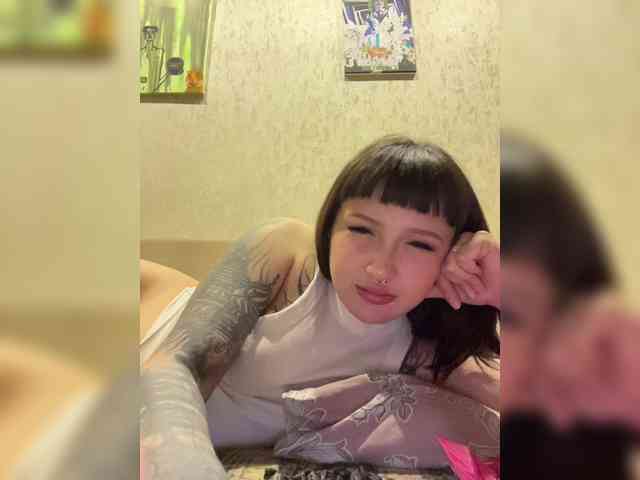 littlewetgirl webcam
