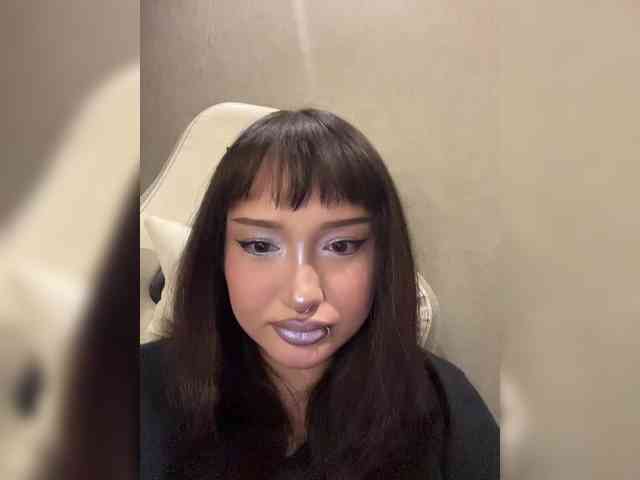 littlewetgirl bongacams