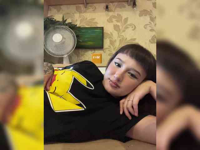 littlewetgirl webcam