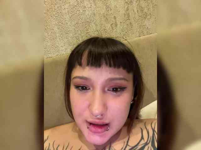 littlewetgirl webcam