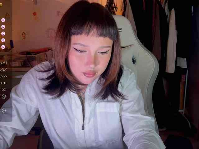 littlewetgirl webcam