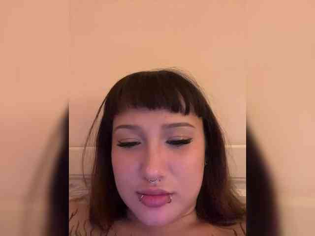 littlewetgirl webcam