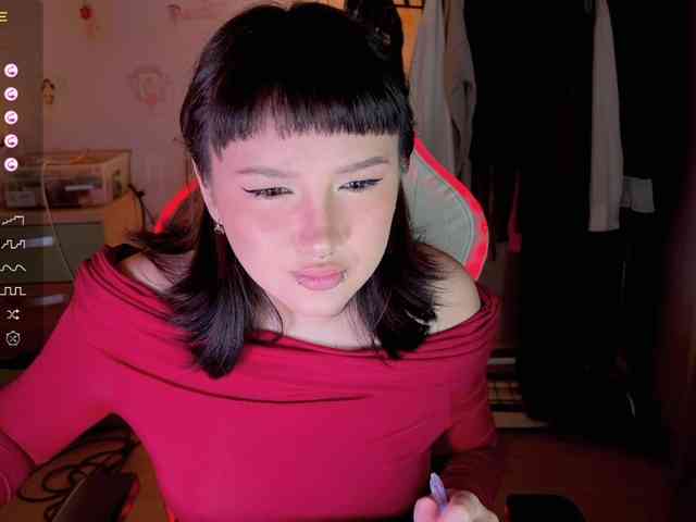 littlewetgirl webcam
