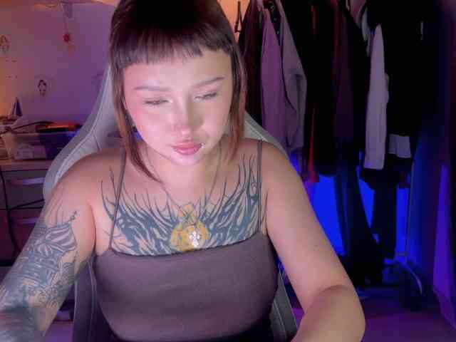 littlewetgirl webcam