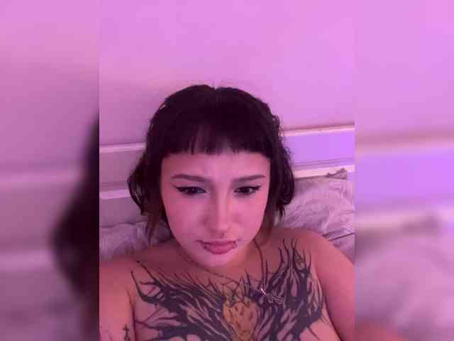 littlewetgirl webcam