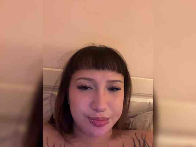 littlewetgirl webcam